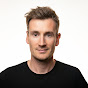 Oli White